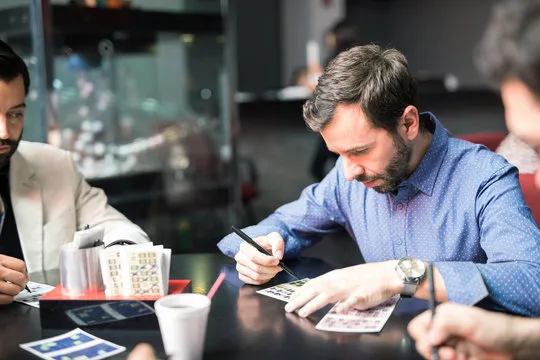 联系我们 - 客服与支持